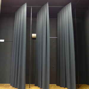 Stranske odrske zavese z možnostjo pomika